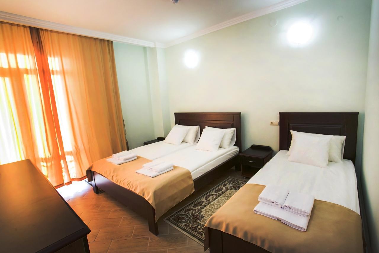 Hotel Acra スフミ エクステリア 写真