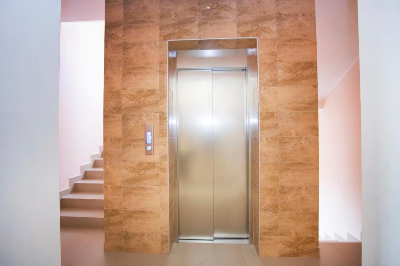 Hotel Acra スフミ エクステリア 写真